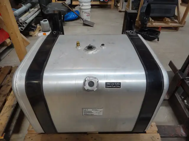 Réservoir neuf 70 -80 gallons camion generatrice pompe truck + in Other in Trois-Rivières - Image 10