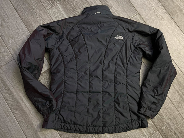 North Face Women Medium Jacket  in Arts & Collectibles in City of Toronto - Image 2