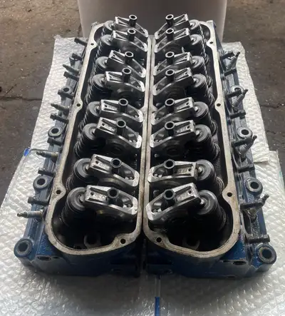 World product Windsor Sr heads complete with valve spring and roller rockers * Combustion Chamber :...
