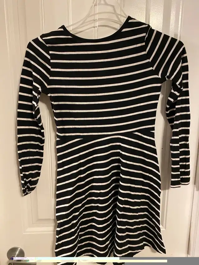 Girls size 10/12 tops/dresses  in Kids & Youth in Edmonton - Image 4