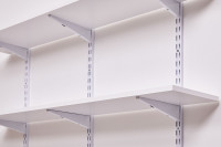Wall shelving with brackets