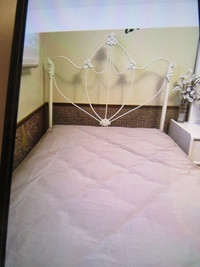 SINGLE WROUGHT IRON BED=HEAD & FOOT BOARD & RAILS-ANTIQUE WHITE
