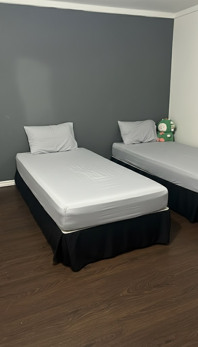 Room for Rent – Etobicoke Clean and spacious room available for rent in Etobicoke. ✅ Suitable for a...