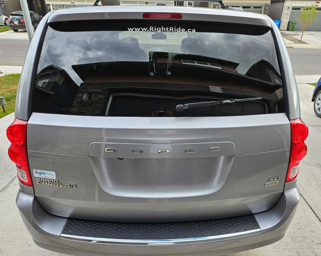 2019 DODGE GRAND CARAVAN SXT with StowN Go seats in Cars & Trucks in Calgary - Image 2