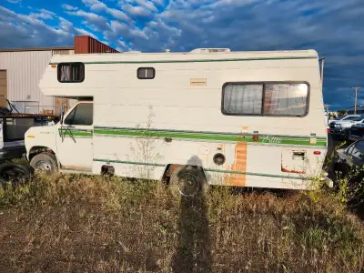 1988 Ford e350 motorhome. Has a fuel issue, replaced the fuel injectors and its not getting enough p...