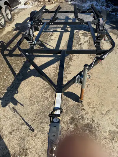 This like new double PWC trailer is like new Very hours on it, save a couple grand by buying used