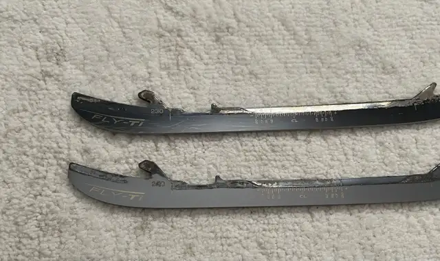 Fly TI skate steel size 230 for 3 and 3.5 skates in Hockey in Oakville / Halton Region - Image 2