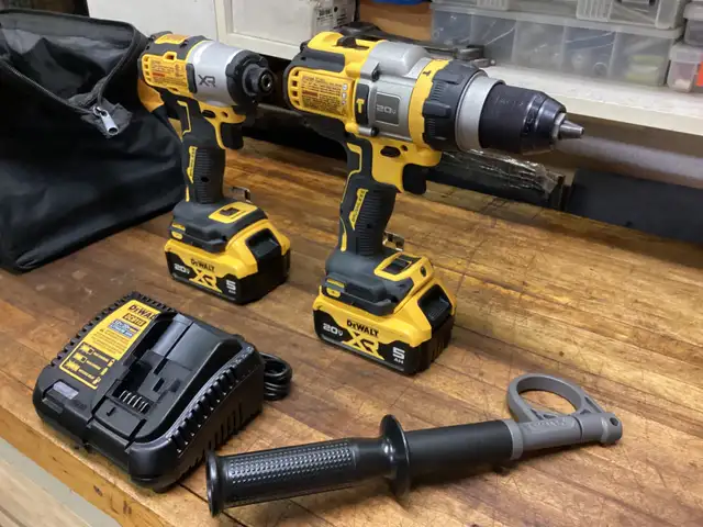 DEWALT 20v MAX XR 3-SP. IMPACT DR. and F. AD.1/2” HAMMER DR. KIT in Power Tools in Barrie - Image 8