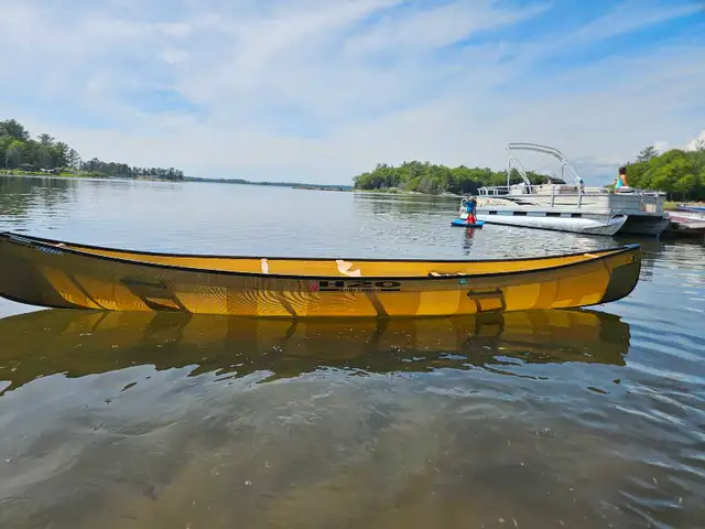 H2O Lightweight Canoes in Other in Saint John - Image 11