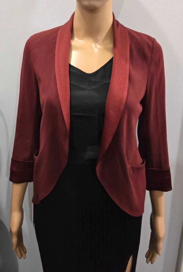 Wilfred Black Open Front Chevalier Blazer Jacket Size 0-4 in Women's - Tops & Outerwear in City of Toronto - Image 3