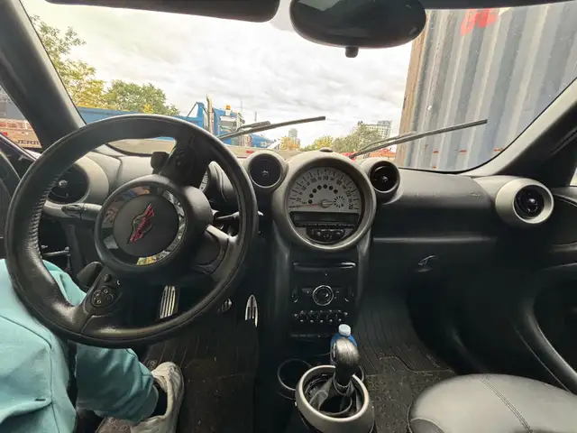 2011 Mini Cooper part out581029107399413764