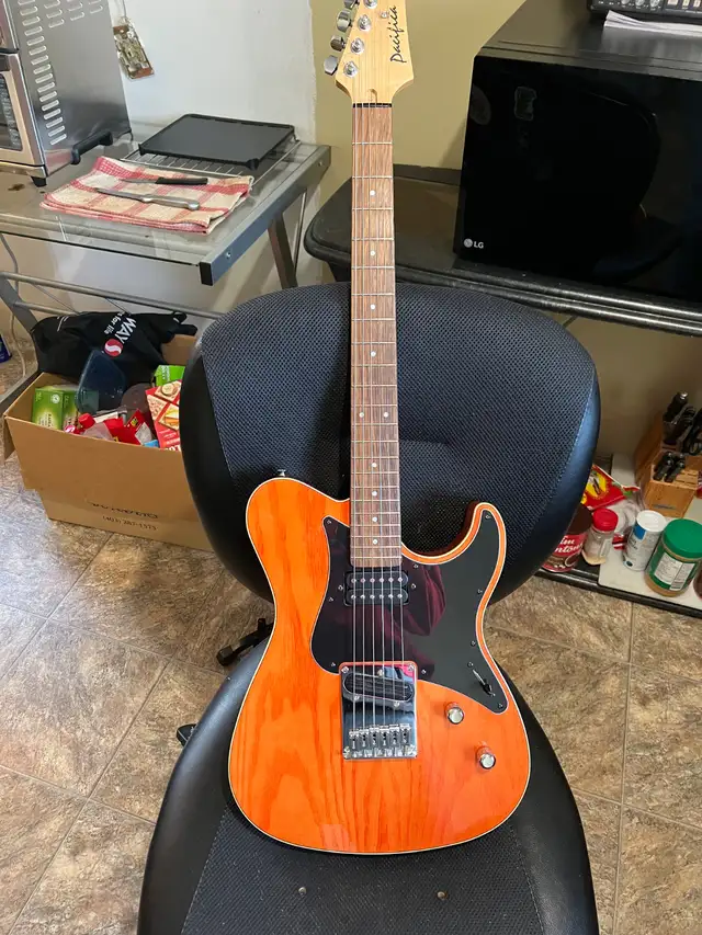 Yamaha Pacifica 311S Trans Orange Stain in Guitars in Calgary - Image 3