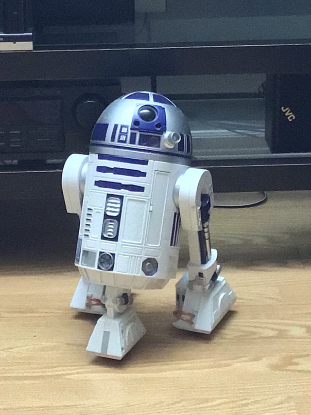 18 inch R2D2 in Toys & Games in Dartmouth
