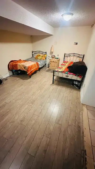 Space available for 1 female student/working girl to share a room in basement in a beautiful and saf...