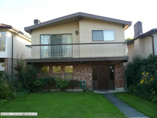 Private Room for  Female Student or Worker in Room Rentals & Roommates in Vancouver - Image 7