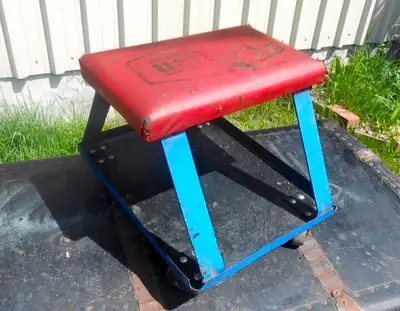 Banc Roulant d'Atelier Vintage - Mécanicien Garage, View more