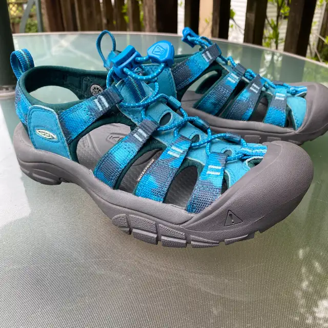Keen Sandals Women's 7 {like new} in Women's - Shoes in Brantford - Image 3