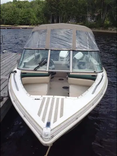 Bateau Princecraft 19.6 pi 2001 Intérieur refait au complet en 2023 4 x Siège neufs Toute les attach...
