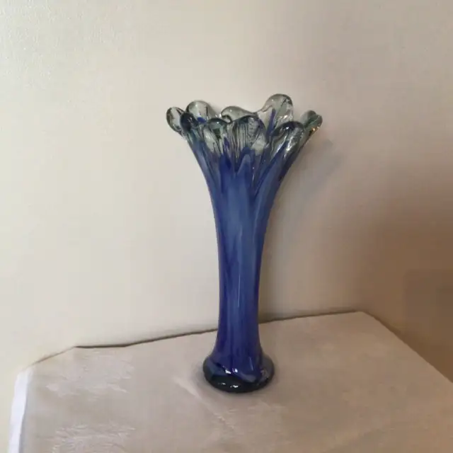 Blown Art Glass Vase in Arts & Collectibles in Edmonton - Image 3