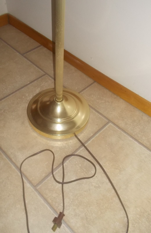 Pole Lamp with attached table in Indoor Lighting & Fans in Sudbury - Image 4