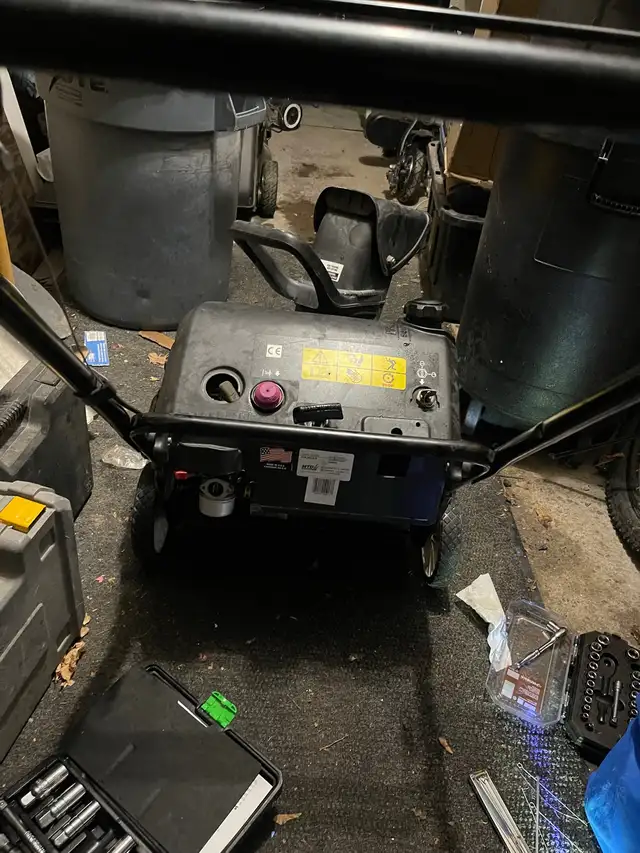 Tuneup your snowblower in Snowblowers in Oshawa / Durham Region - Image 4