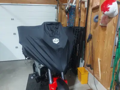 Custom GEZA motorcycle cover for BMW RT, View more
