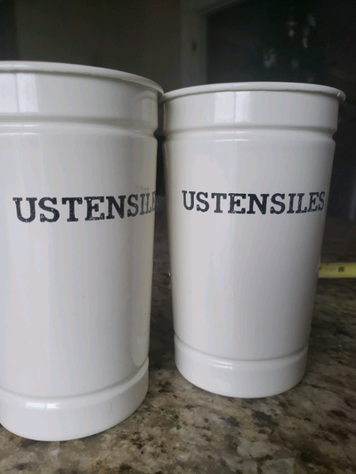 Pots de rangement en métal pour ustensiles de cuisine / Utensils, View more