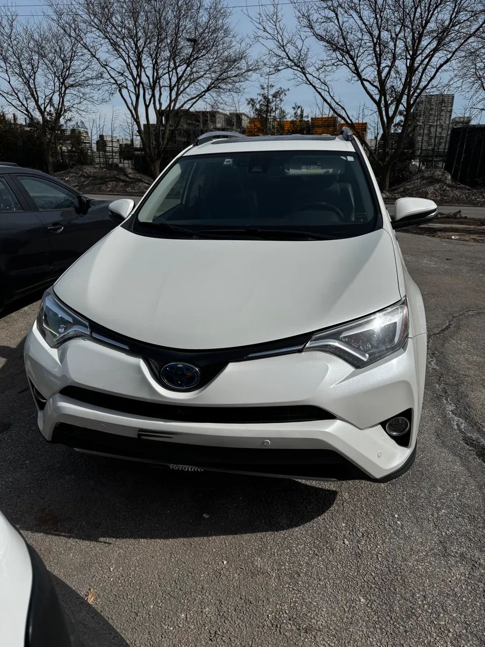Toyota RAV4 hybrid limited full option 2017 - immediate