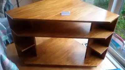 Custom-made corner table, View more