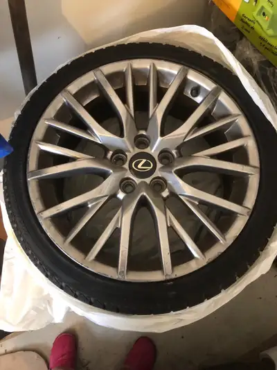 4x Lexus 18” rim Mounted with Winter tires used for 2 winters 225/40/R18