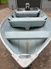 12’ Grumman aluminum boat