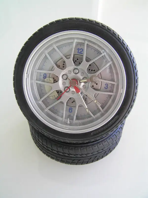 Tire Model Desk Top Clock in Home Décor & Accents in Markham / York Region - Image 2