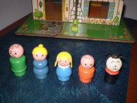 Fisher Price Little People Play Family Play Rooms Playset.