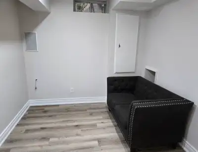Unfurnished  100% self contained 1 bed bsmnt for rent