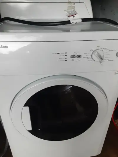 ✅ Blomberg Dryer 24" Wide 33" Height White Stacker & can deliver, View more