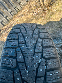 Set of studded tires