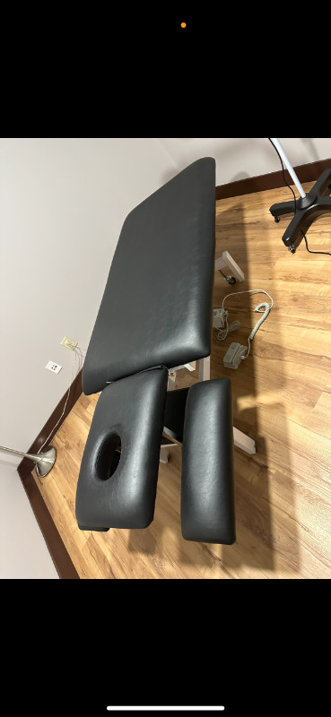 Electric Elevation Massage Table in Health & Special Needs in Edmonton