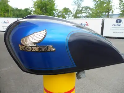 Honda CB 750 900 1000 Tank Réservoir , bonne condition , peinture original , année 1979 a 1984 , pos...