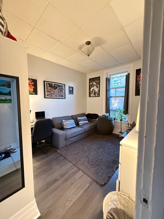 1423 Rue St Marc — photo 1