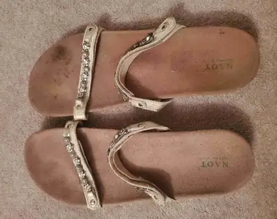 Gently pre-owned, see photos for condition details. Something was spilled on the right foot, it may...