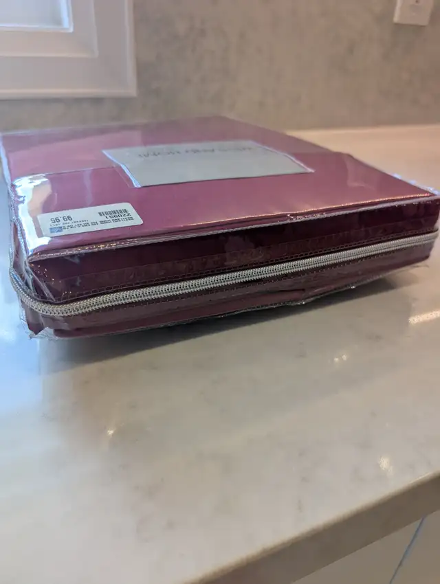 New Westland Home Full Sheet Set, 400 Thred Count, 100% Cotton in Bedding in Markham / York Region - Image 5