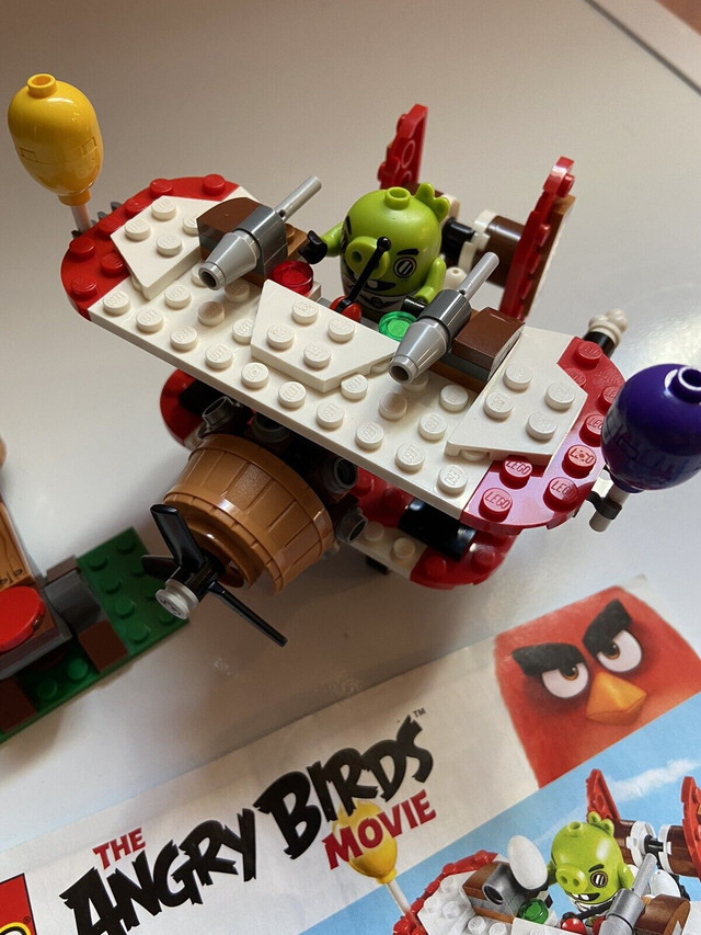 Lego 75822 Angry Birds - Piggy Plane Attack - 100% Complete in Toys & Games in Kitchener / Waterloo - Image 3