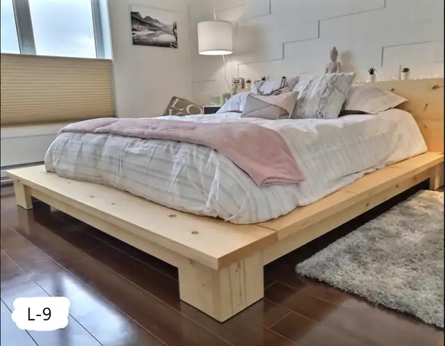 Base de lit en bois neuve in Beds & Mattresses in City of Montréal - Image 5