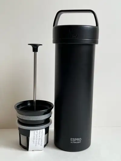 Vacuum insulated stainless steel. Double-walled vacuum keeps drinks hot or cold. Patented micro-filt...