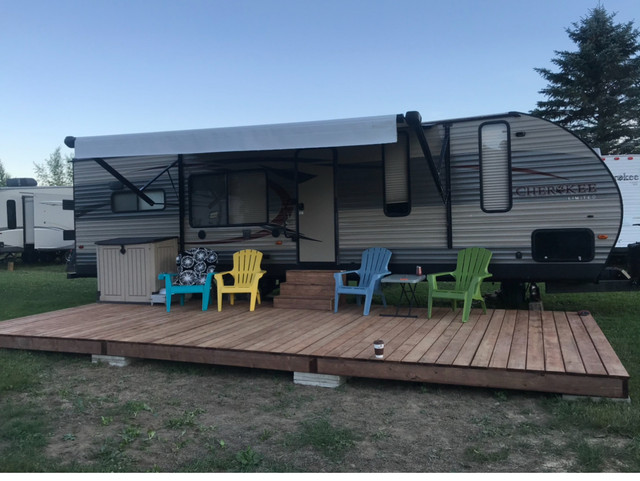 REDUCED!! 30’ 2017 Forest River Cherokee Couples Traile in Travel Trailers & Campers in Fredericton