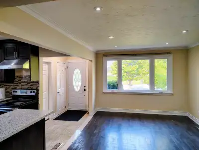 3 bed bungalow, main floor, Scarborough