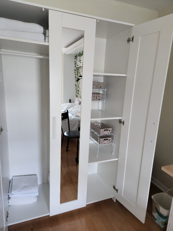 Private furnished room with bathroom dans Chambres à louer et colocs  à Ville d’Halifax - Image 3