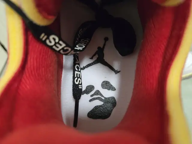 Size 8.5 - Nike Air Jordan 2 Off White White Red in Men's Shoes in Markham / York Region - Image 8