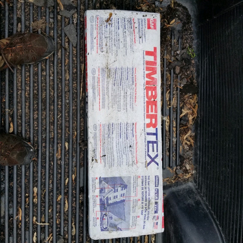 GAF TimberTex Charcoal DoubleLayer Hip and Ridge Cap Shingles