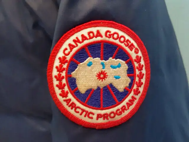 Canada  Goose Lodge Jacket ⎮  Spirit Blue in Men's in City of Toronto - Image 3